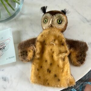 Steiff “Wittie” hand puppet.  Owl Hand Puppet wing pin and tag no chest tag.